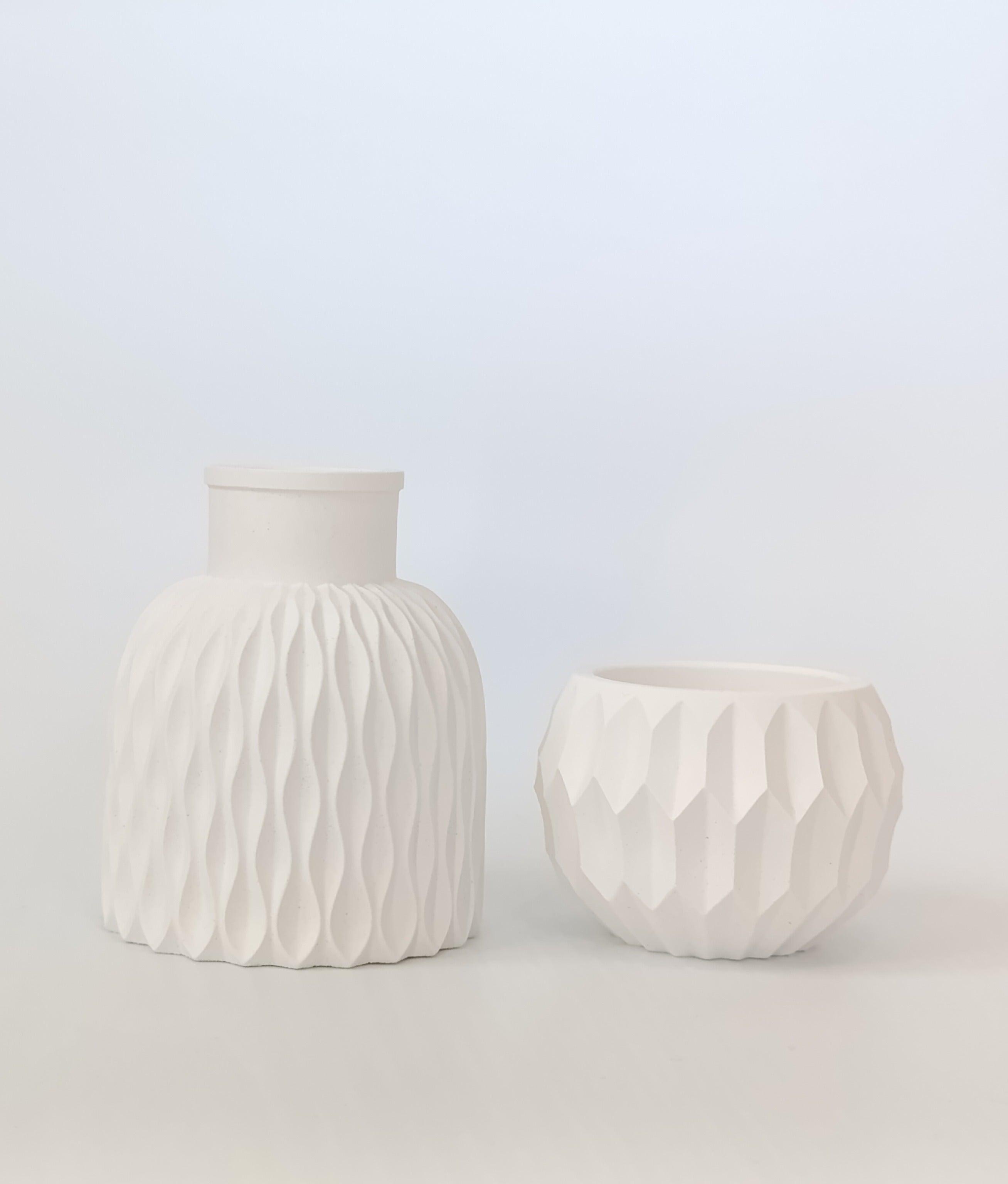 Minimal Taş Tozu Vazo ve Tealight Mumluk Seti | Beyaz Dekoratif İkili DKR0015