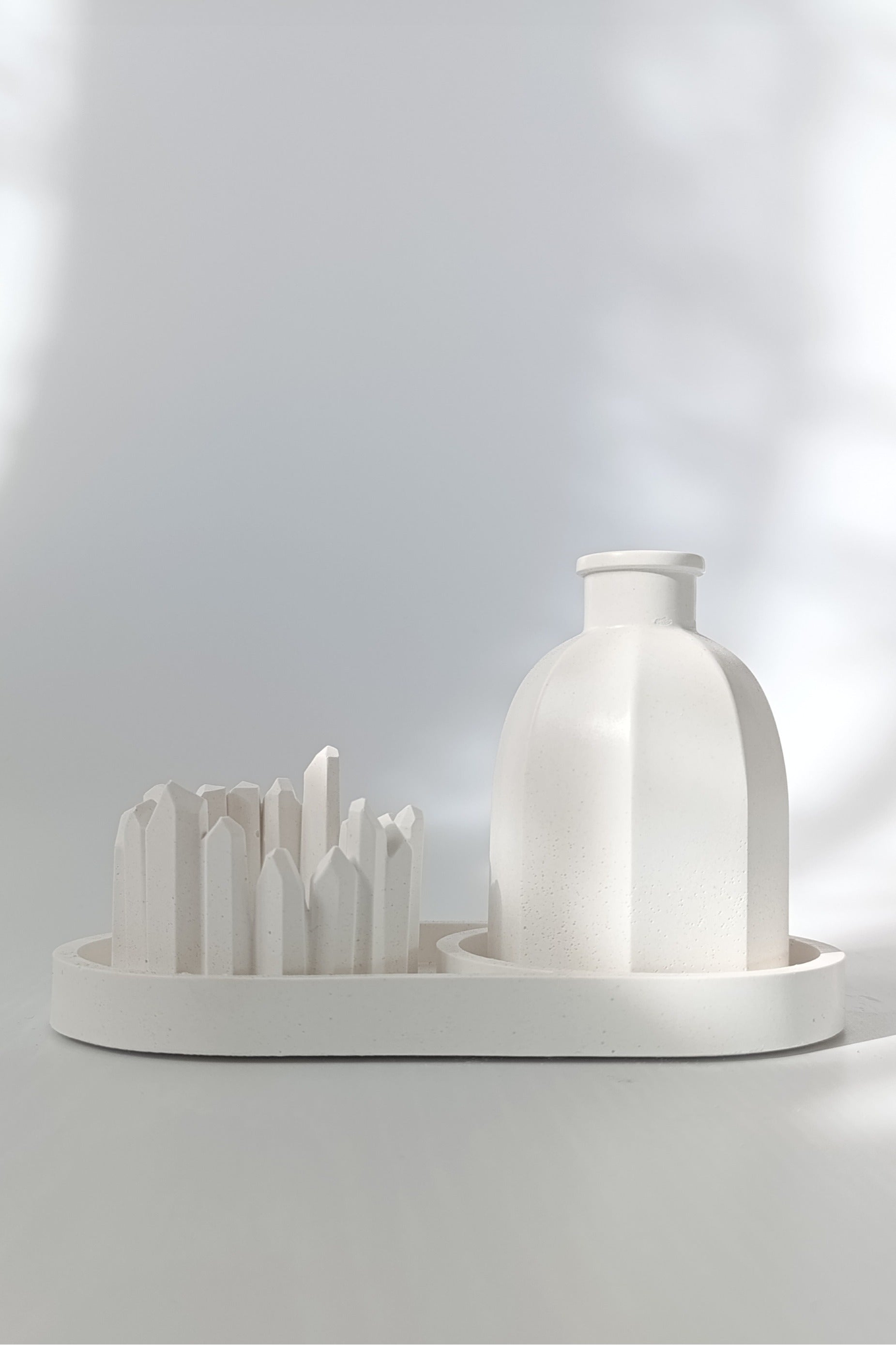 Crystal Taş Tozu Vazo, Tealight Mumluk ve Tepsi Seti – Minimal 3’lü Dekoratif Sunum DKR0027